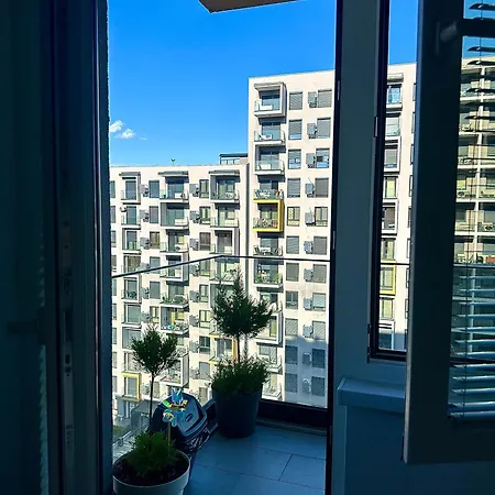 Trev The Moon Apartment *